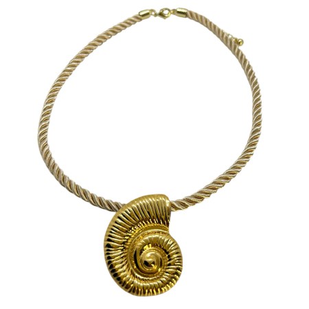 necklace gold cord and gold shell1